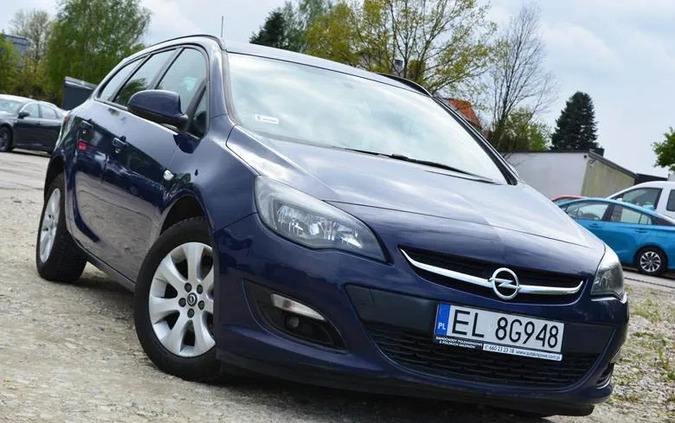 Opel Astra cena 24900 przebieg: 223000, rok produkcji 2013 z Radomyśl Wielki małe 277